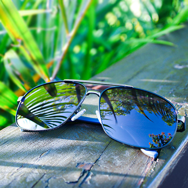 What are polarized sunglasses? The function of polarized sunglasses